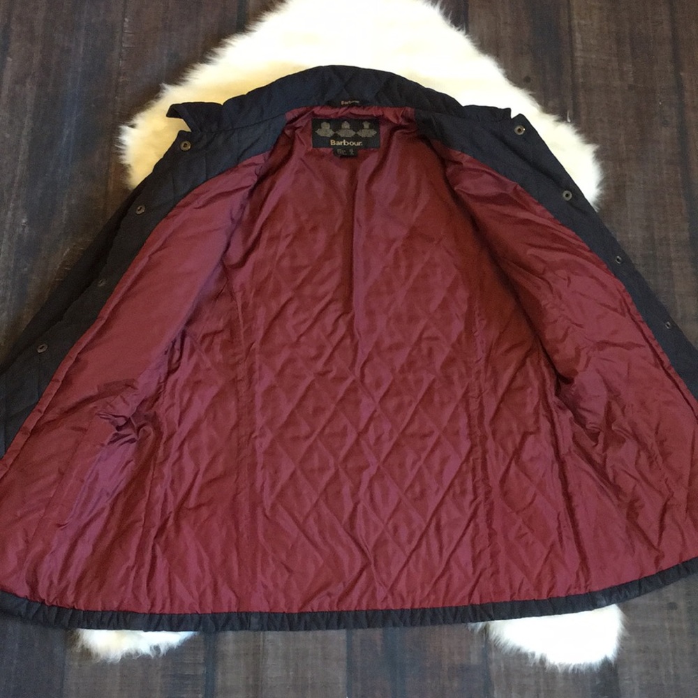 Barbour navy quilted jacket 🎀 - Picture 3 of 7